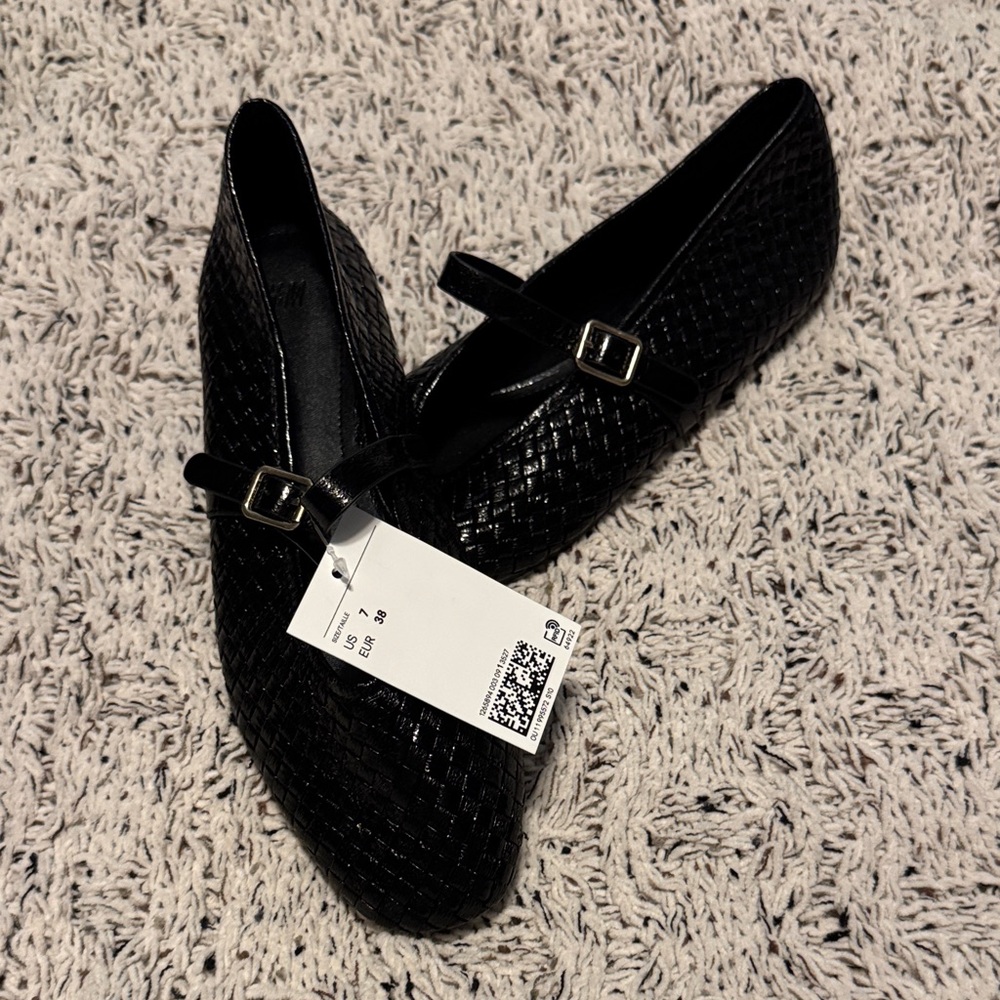 NWT sold out H&M Black Ballet Flats with Buckle 7 🌼🌼🌼
